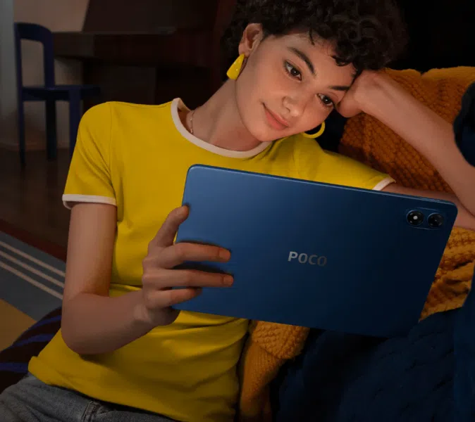 POCO Pad M1 in der Hand POCO Pad M1 in der Hand