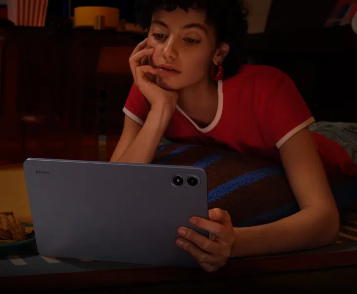 Redmi Pad 2 Pro in der Hand Redmi Pad 2 Pro in der Hand