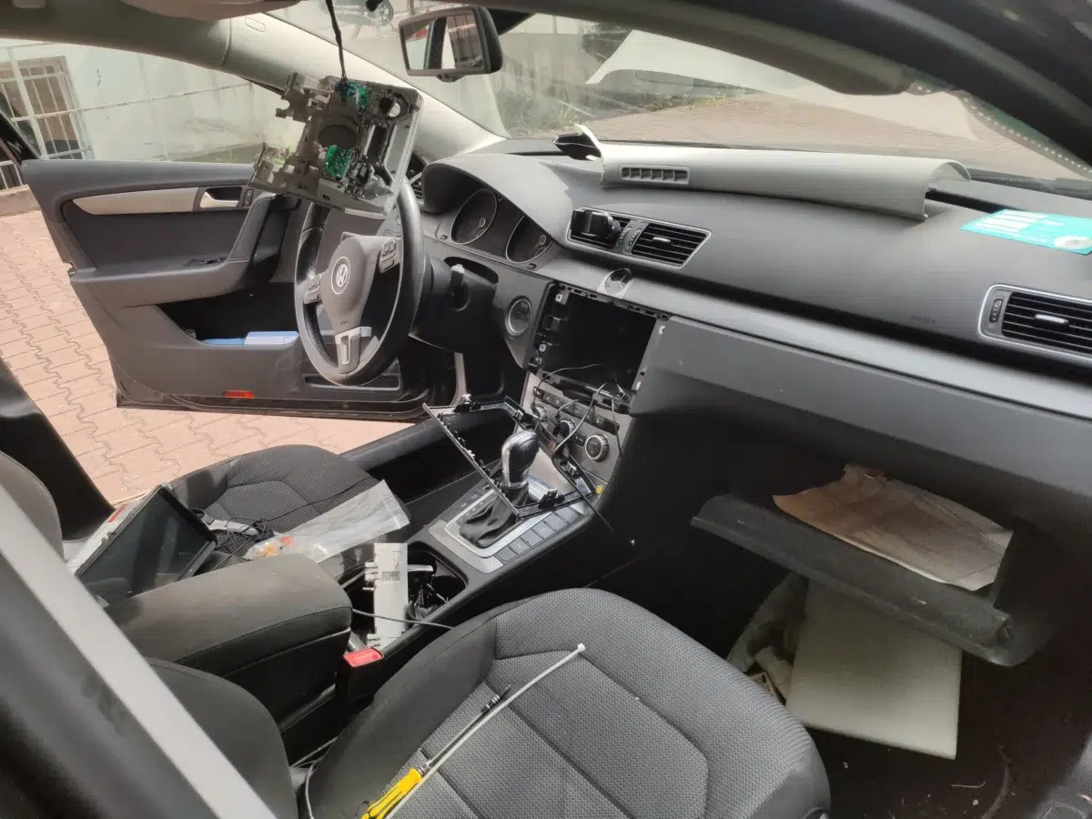 VW Passat Einbau Eskalation VW Passat Einbau Eskalation