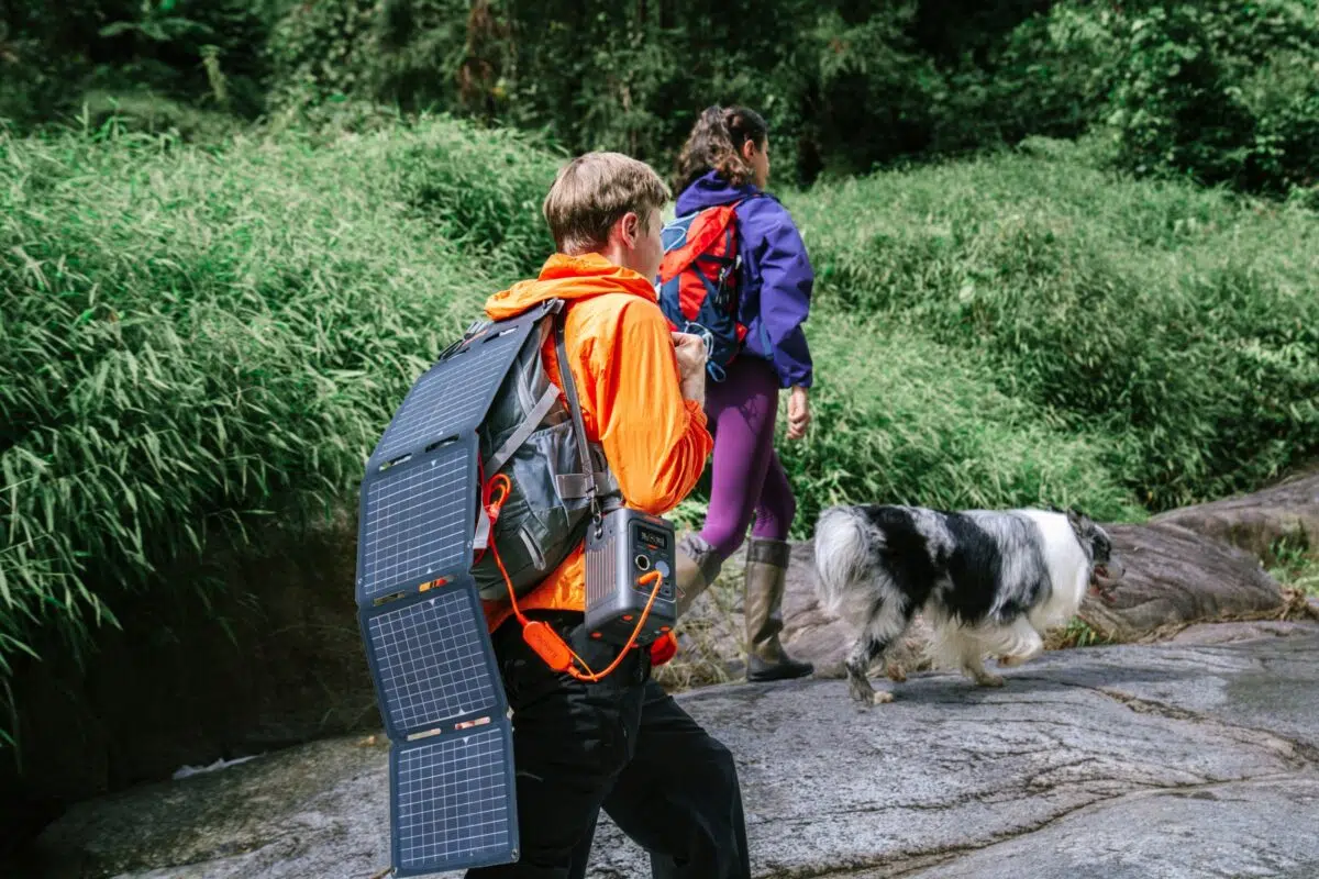 jackery explorer 300d 2 scaled 1