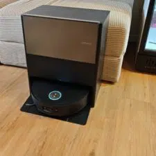 Dreame Aqua10 Roller Complete in der Station