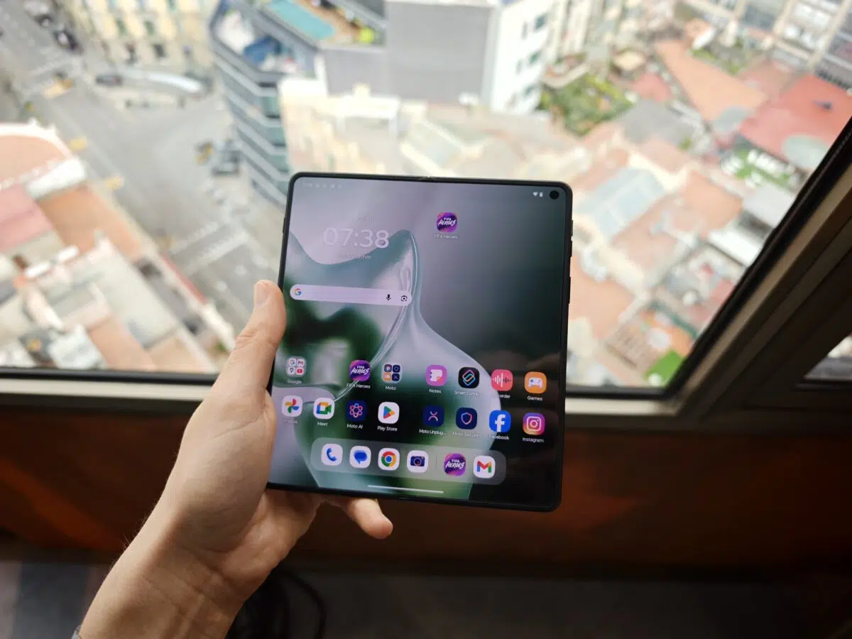 Motorola razr fold Foldable Smartphone Innendisplay 1