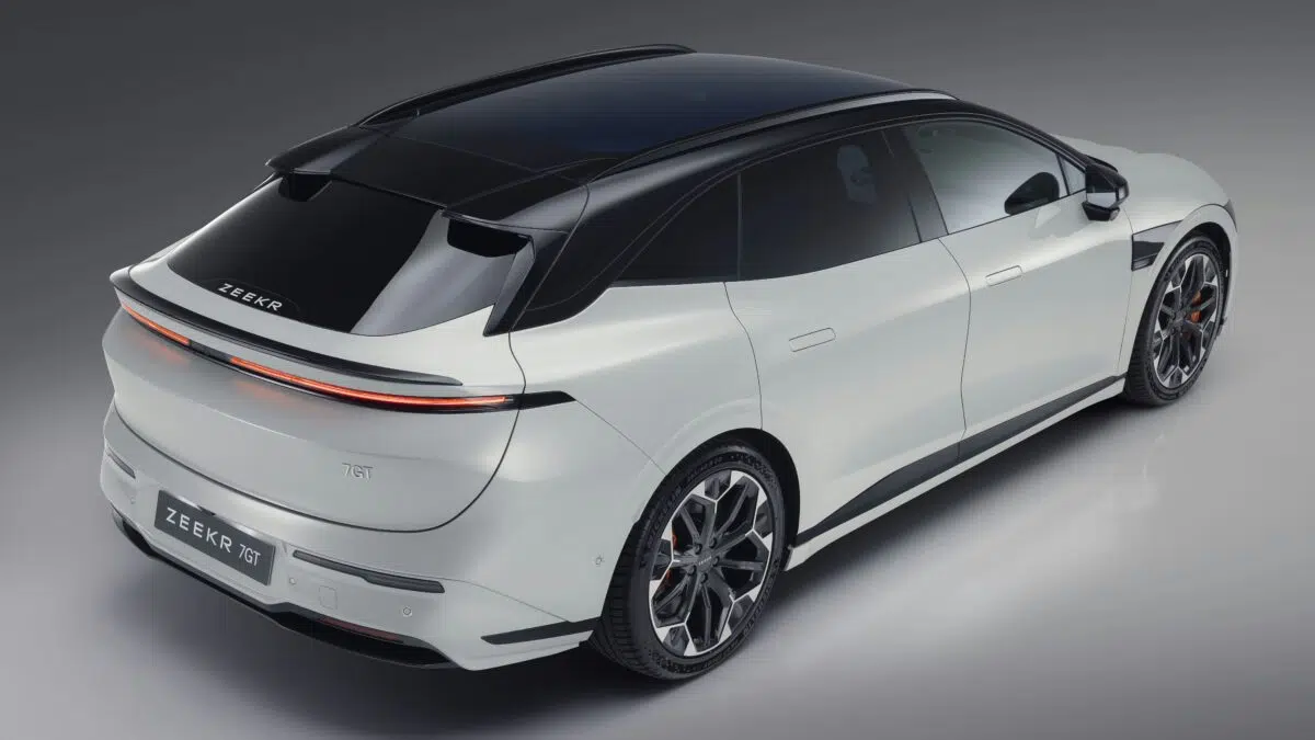Zeekr 7GT Rueckseite weiss