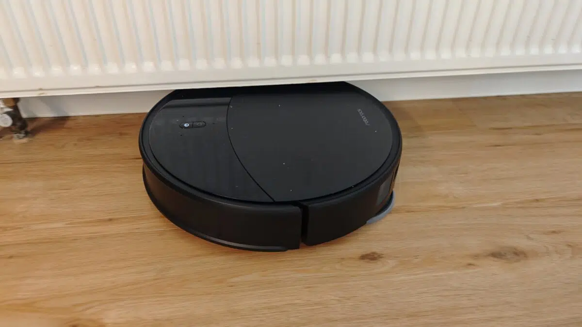 Roborock Saros 20 flach