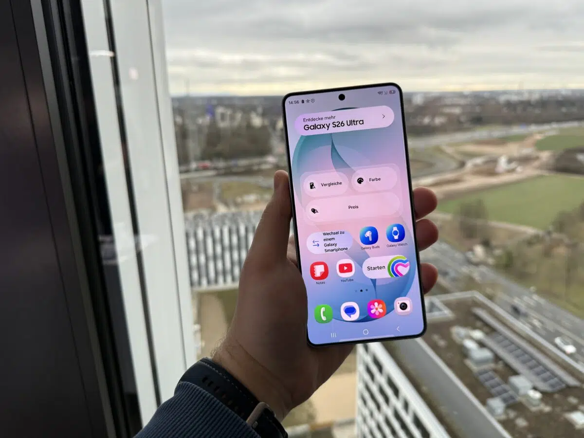 Samsung Galaxy S26 Ultra in der Hand Samsung Galaxy S26 Ultra in der Hand