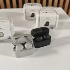 Sony WF-1000XM6 mit Verpackung