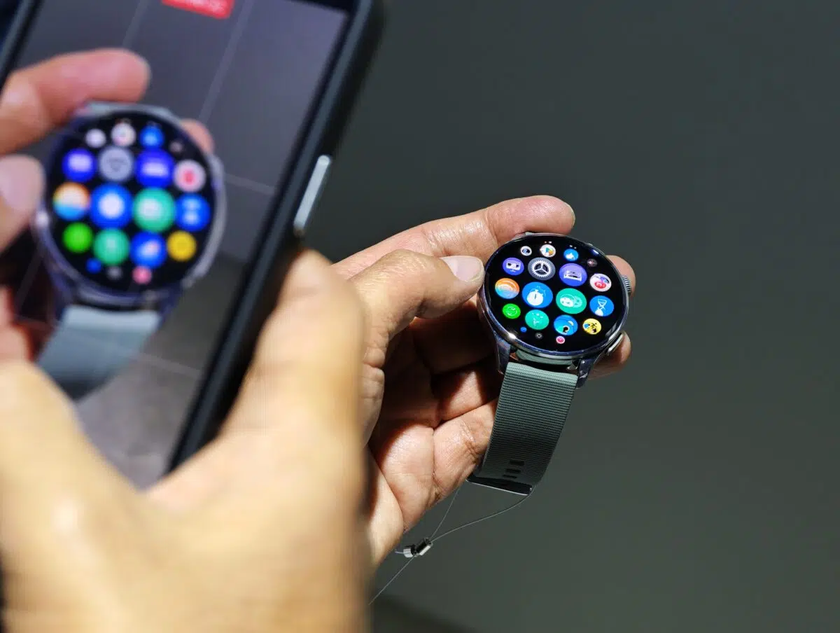 Xiaomi Watch 5 Smartwatch in Hand