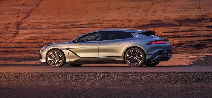 Denza Z9GT Seitenprofil Denza Z9GT Seitenprofil