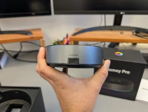 Homey Pro Test Rueckseite USB C