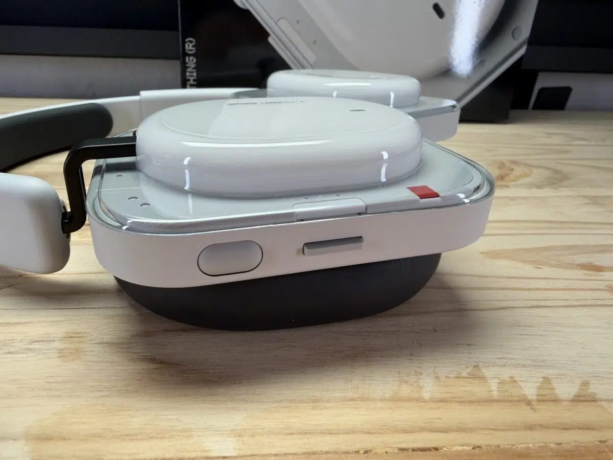 Nothing Headphone a Knoepfe