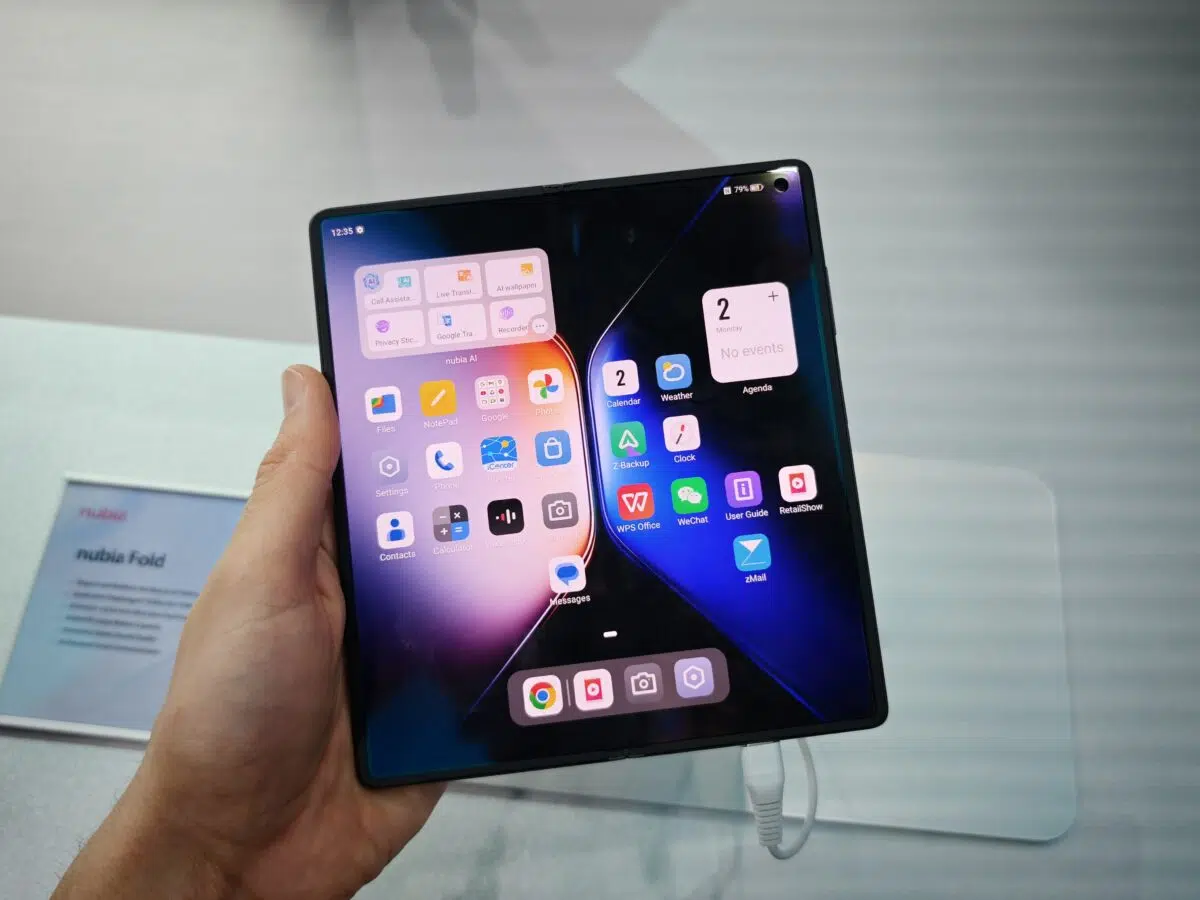 Nubia Fold Smartphone Innendisplay