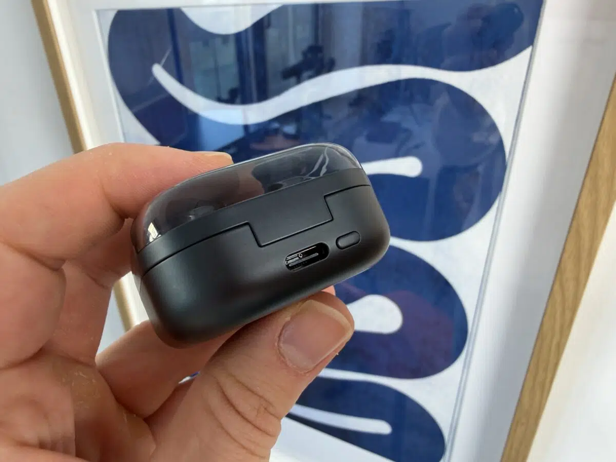 Samsung Galaxy Buds4 Pro USB C Anschluss