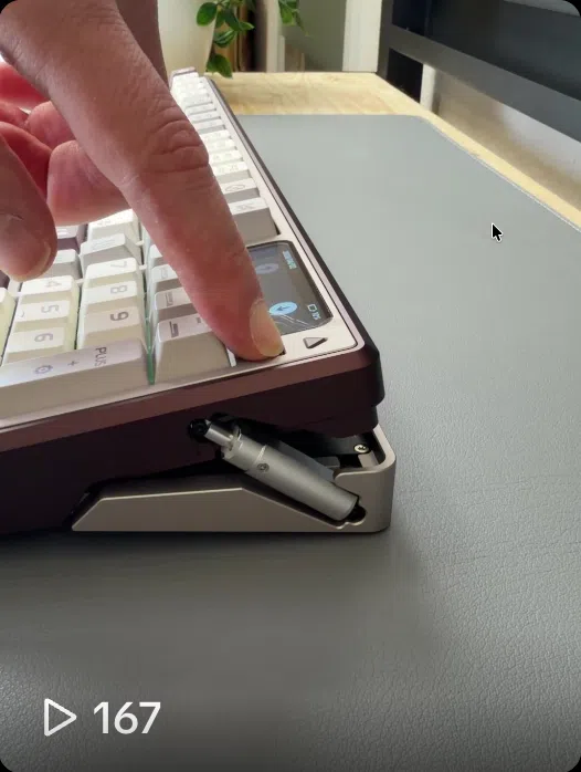 Höhenverstellbare Tastatur