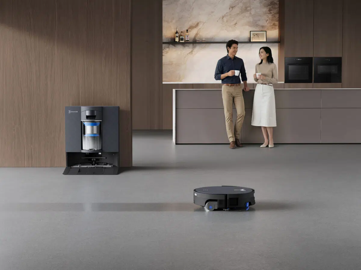 ECOVACS X12 OMNICYCLONE im Wohnraum