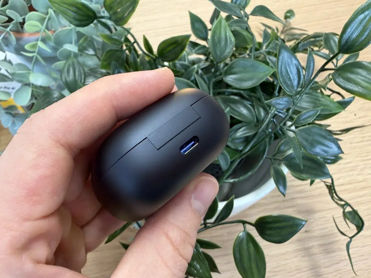 EarFun Air Pro 4i USB C Anschluss