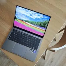 SAMSUNG Galaxy Book6 Pro 14 Tisch