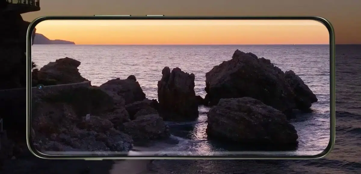 motorola edge 70 pro display