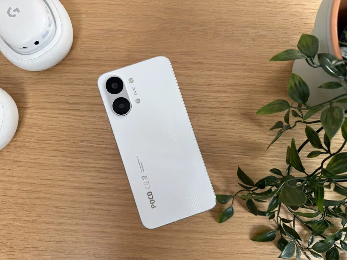poco x8 pro max liegend