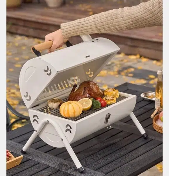 tragbarer Holzkohlegrill  Tisch