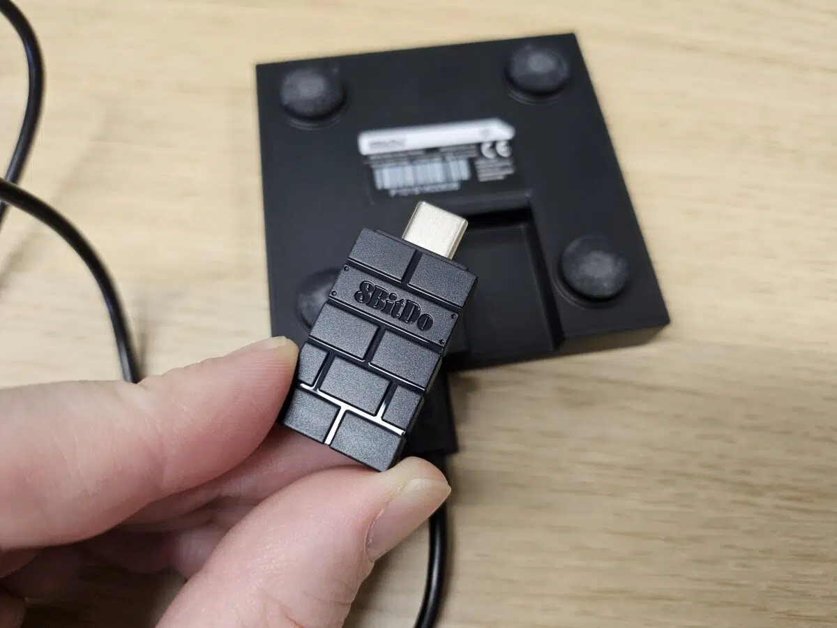 8Bitdo Retro Cube 2 Bluetooth Lautsprecher USB C Dongle 8Bitdo Retro Cube 2 Bluetooth Lautsprecher USB C Dongle
