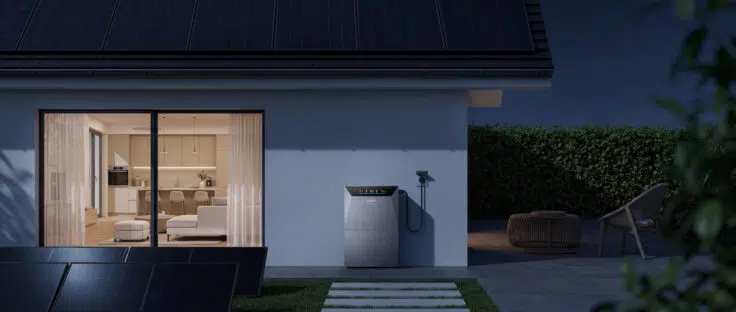 Anker SOLIX Solarbank 4 Pro Nachts Draussen Solarpanel
