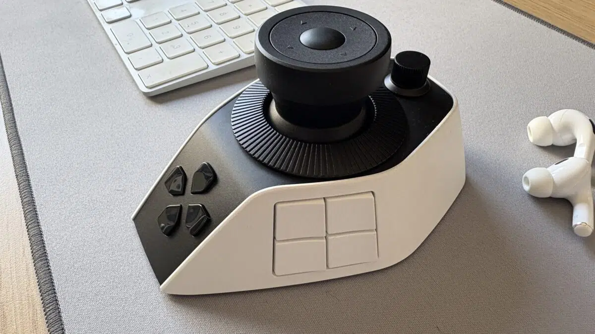 XPPen Pilot Pro seitlich Schreibtisch XPPen Pilot Pro seitlich Schreibtisch