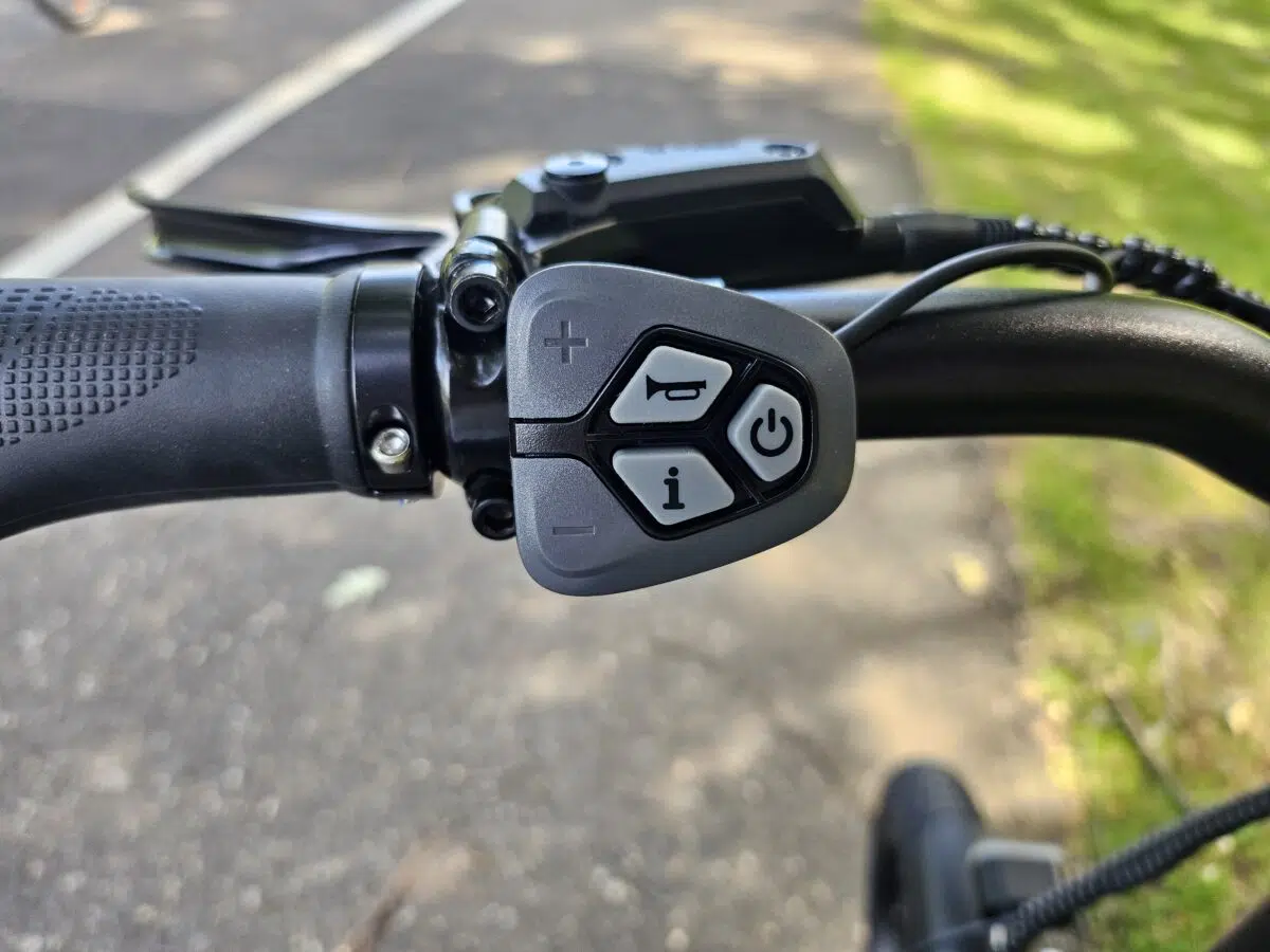Engwe L20 3.0 Pro E Bike Pedelec Lenker mit Tasten Engwe L20 3.0 Pro E Bike Pedelec Lenker mit Tasten