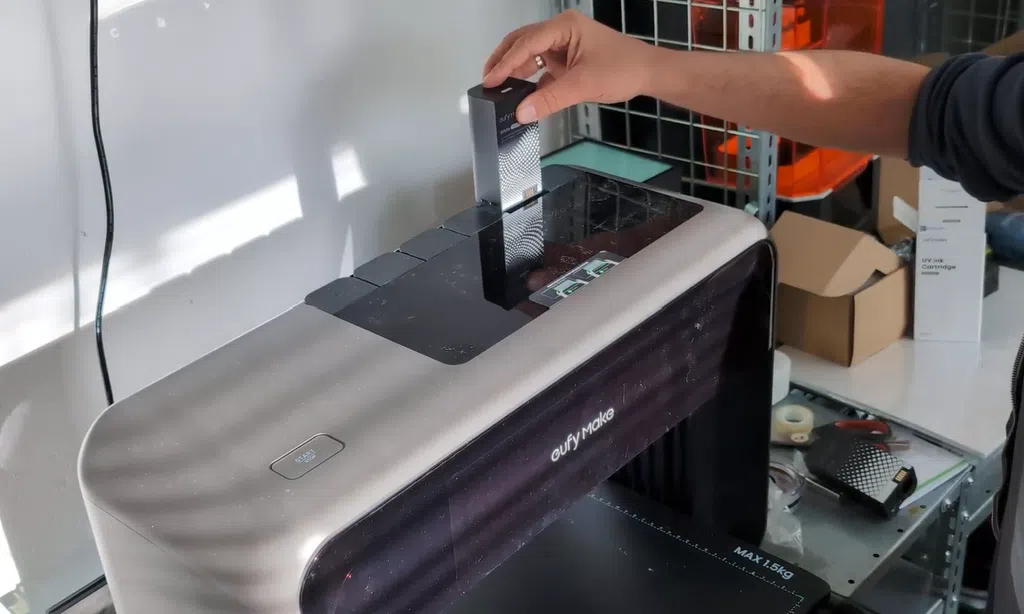 EufyMake E1 Tinte einsetzen EufyMake E1 Tinte einsetzen