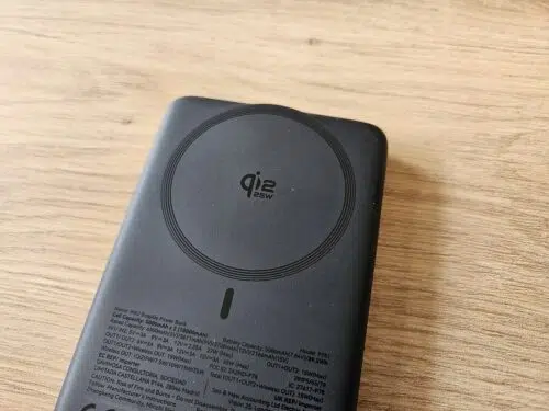 INIU Snap Go P781 Powerbank Qi 2.2 Laden INIU Snap Go P781 Powerbank Qi 2.2 Laden