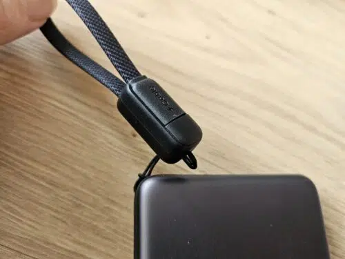 INIU Snap Go P781 Powerbank Trageschlaufe 1 INIU Snap Go P781 Powerbank Trageschlaufe 1