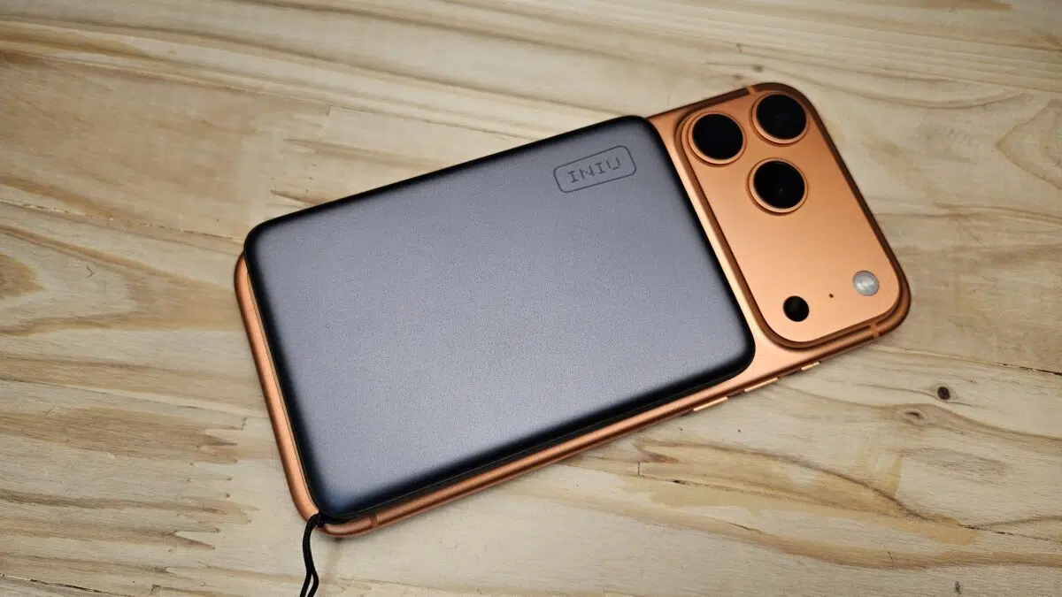 INIU Snap Go P781 Powerbank mit iPhone 17 INIU Snap Go P781 Powerbank mit iPhone 17