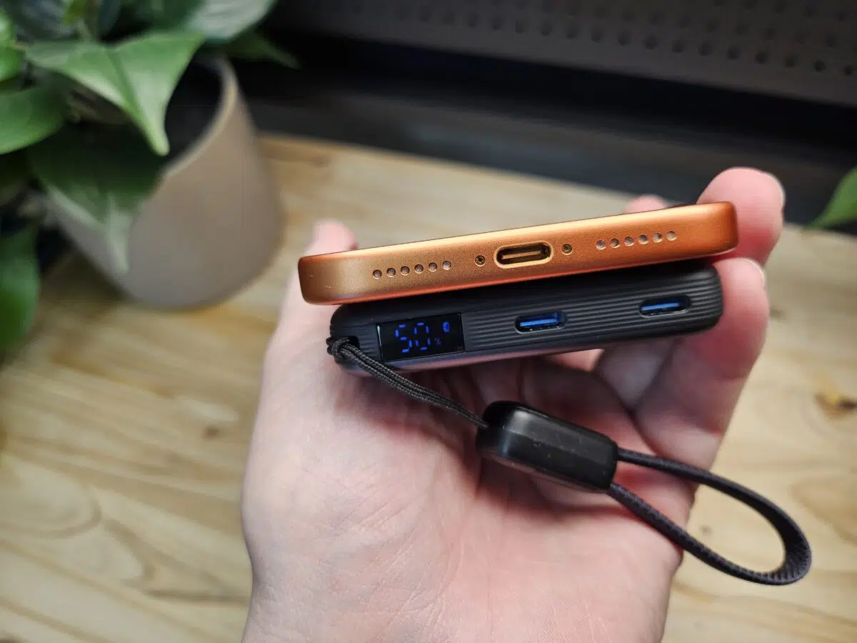 INIU Snap Go P781 Powerbank mit iPhone 17 INIU Snap Go P781 Powerbank mit iPhone 17