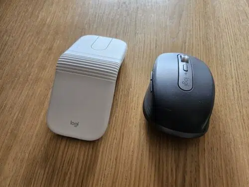 Logitech Mobi Flip und MX Anywhere 3S 6 Logitech Mobi Flip und MX Anywhere 3S 6