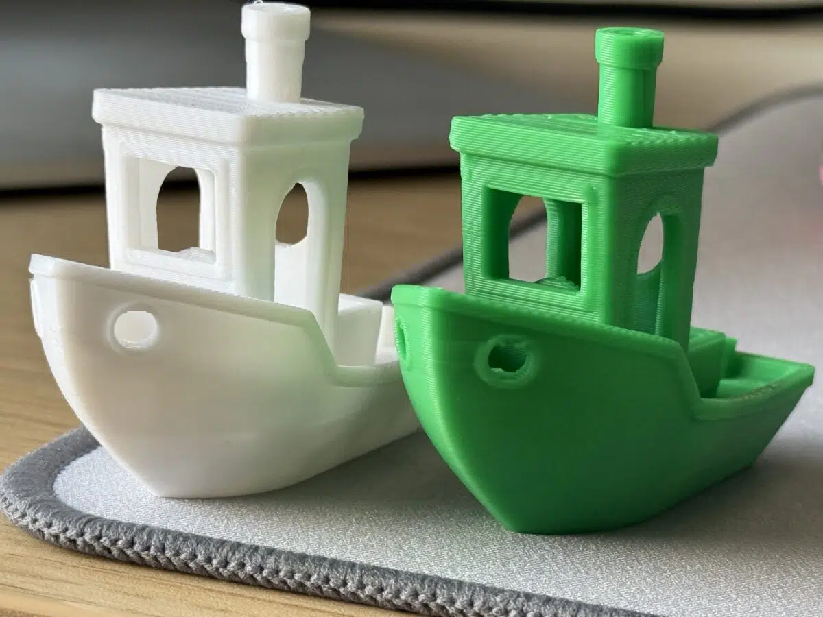Bambu Lab X2D 3D Drucker Benchy Vergleich zu Kobra X