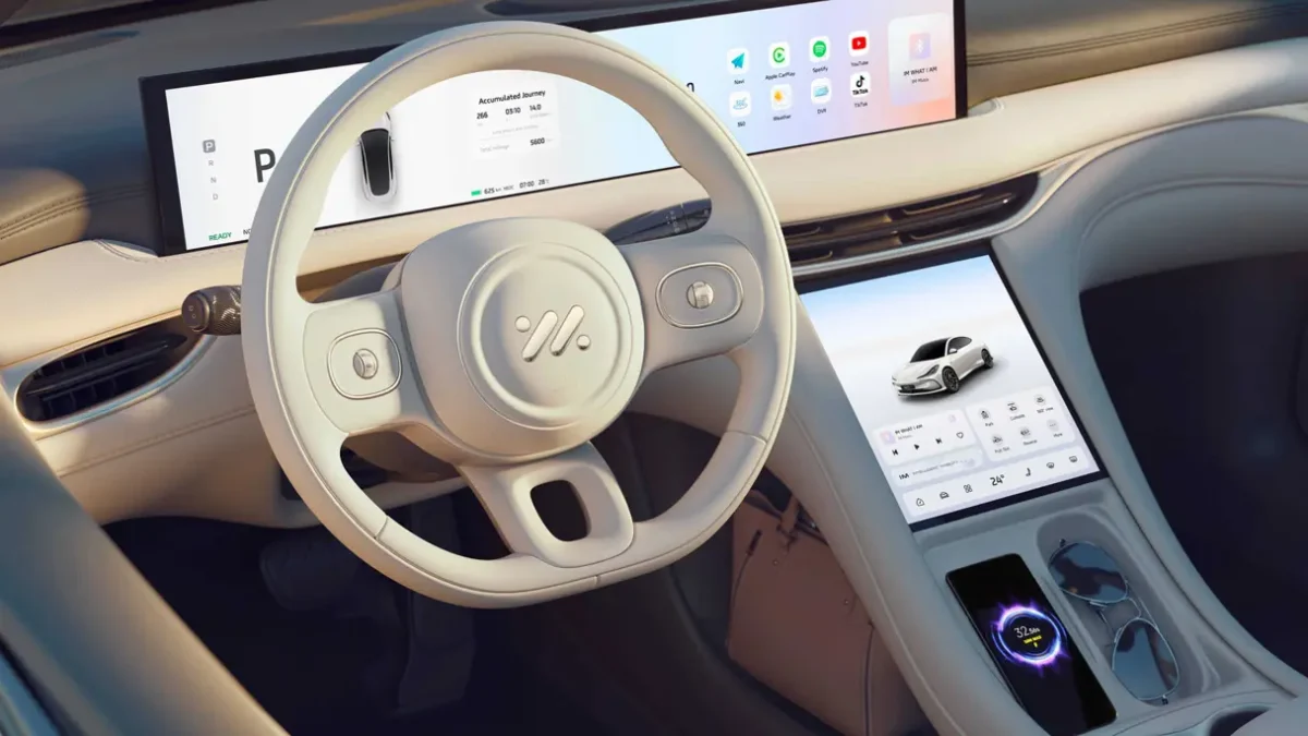 MG IM5 Interieur2