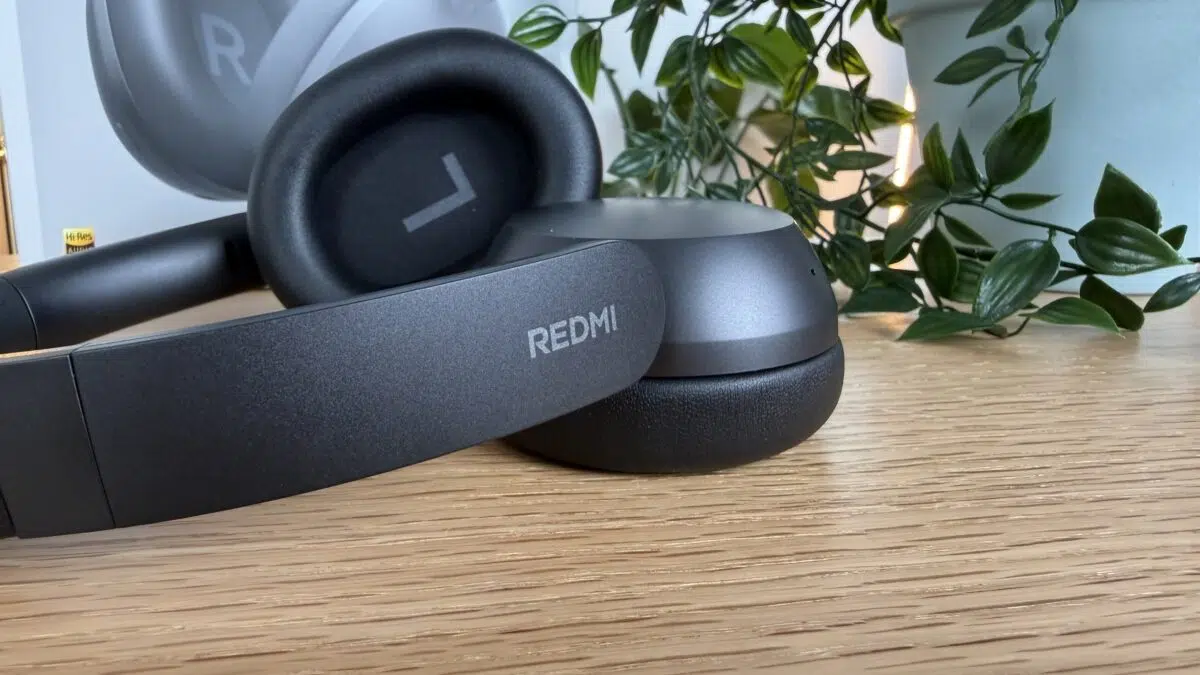 Redmi Headphones Neo Redmi Schriftzug Redmi Headphones Neo Redmi Schriftzug