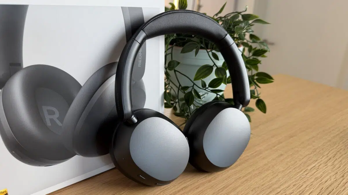 Redmi Headphones Neo und Karton Redmi Headphones Neo und Karton