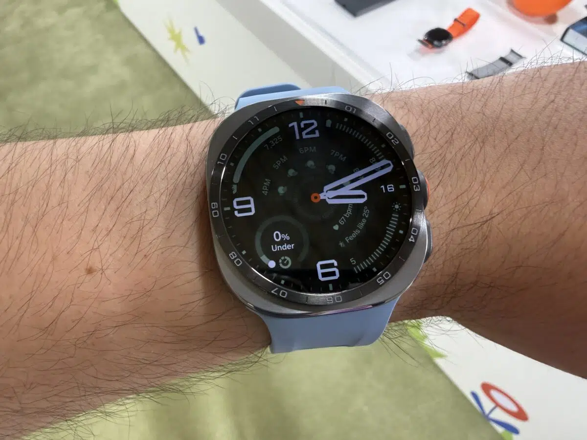 Samsung Galaxy Watch Ultra 2 am Handgelenk