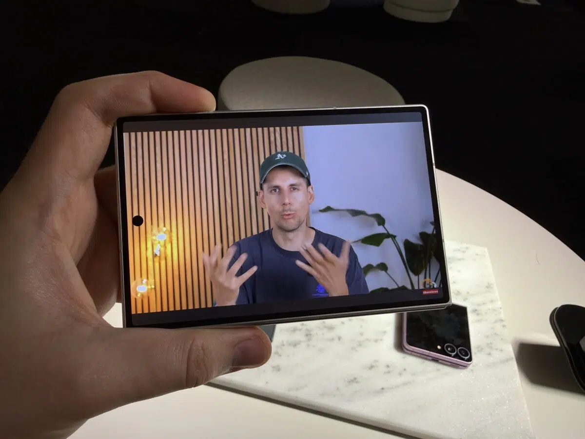 Samsung Galaxy Z Fold8 Video vorne Samsung Galaxy Z Fold8 Video vorne