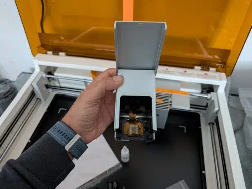 xTool M2 Test Tintenstrahlmodul Aufnahme aufgeklappt