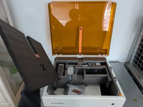xTool M2 Test aufgeklappt Auspacken