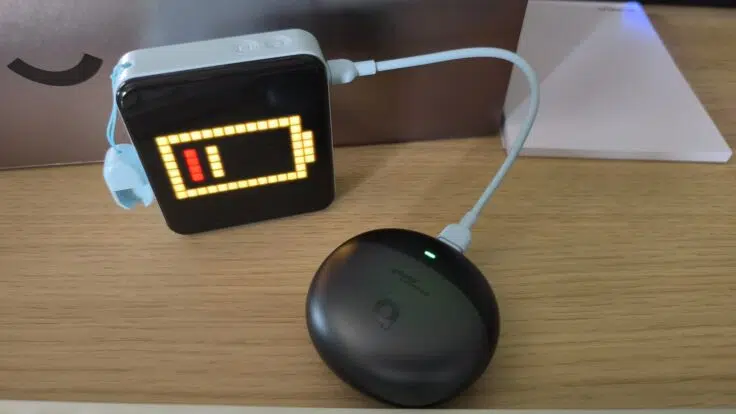 ORICO PixCharge LED Pixel Display Powerbank Lade Kopfhoerer