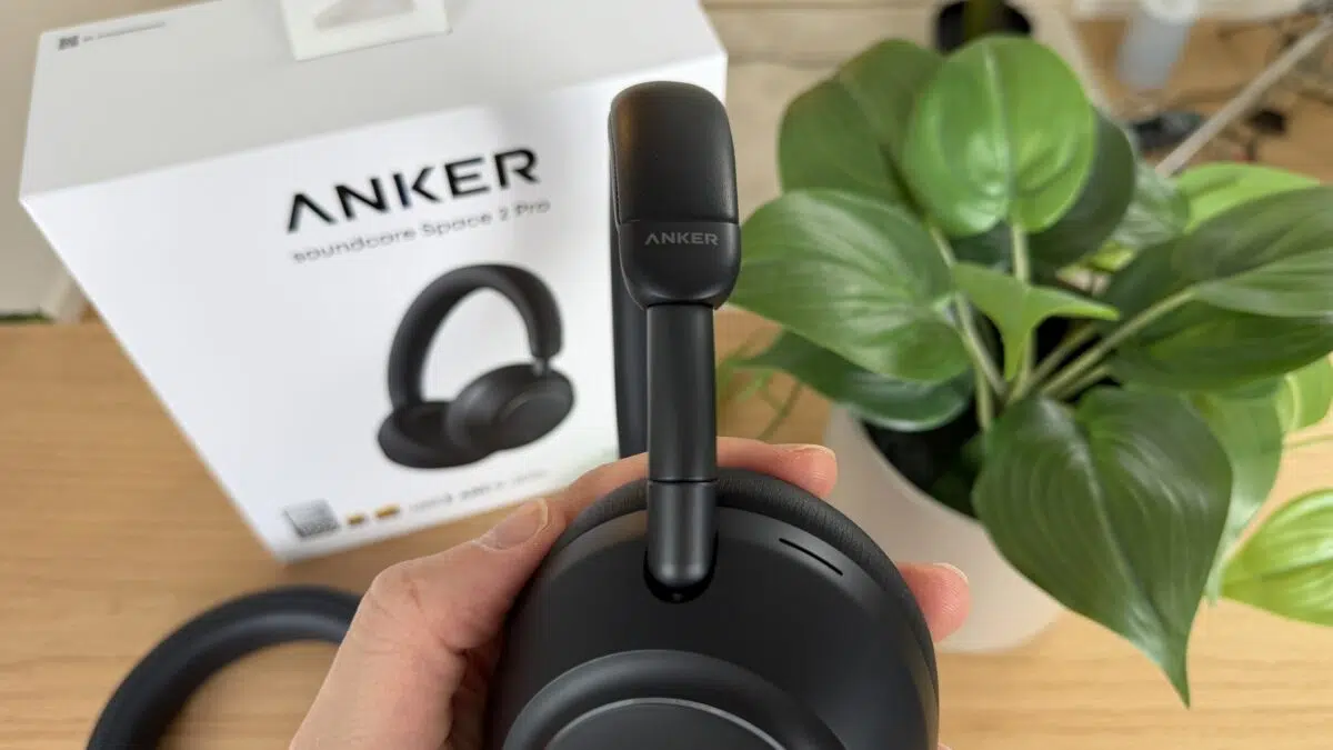 Anker Sapce 2 Pro Kopfbuegel ausgezogen Anker Sapce 2 Pro Kopfbuegel ausgezogen