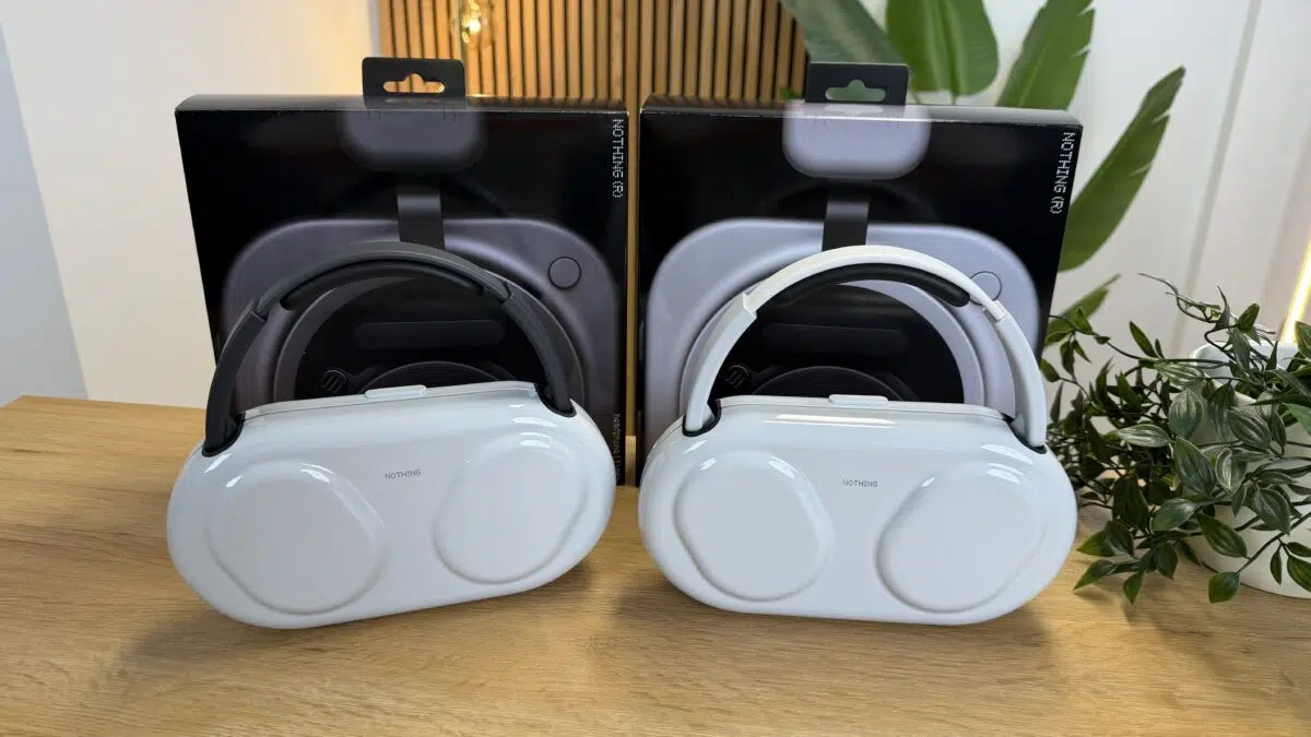 Headphone 1 Pro in Case Headphone 1 Pro in Case