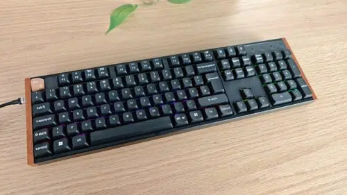 Keychron K10 HE Special Edition: Fullsize-Tastatur mit Holz-Optik und Magnetschaltern für 156,75€