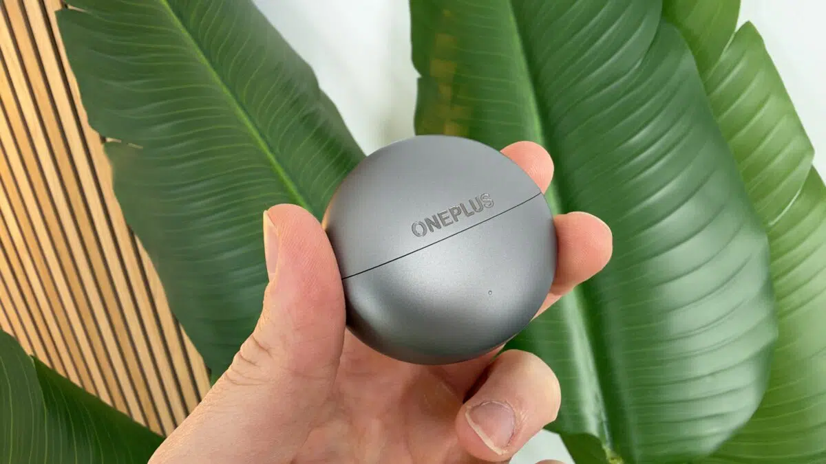 OnePlus Buds Clip Akkubox Vorderseite OnePlus Buds Clip Akkubox Vorderseite